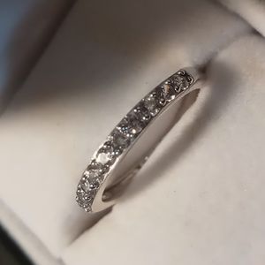 Nevada silver company 925 sterling silver stamped ring with CZ diamonds